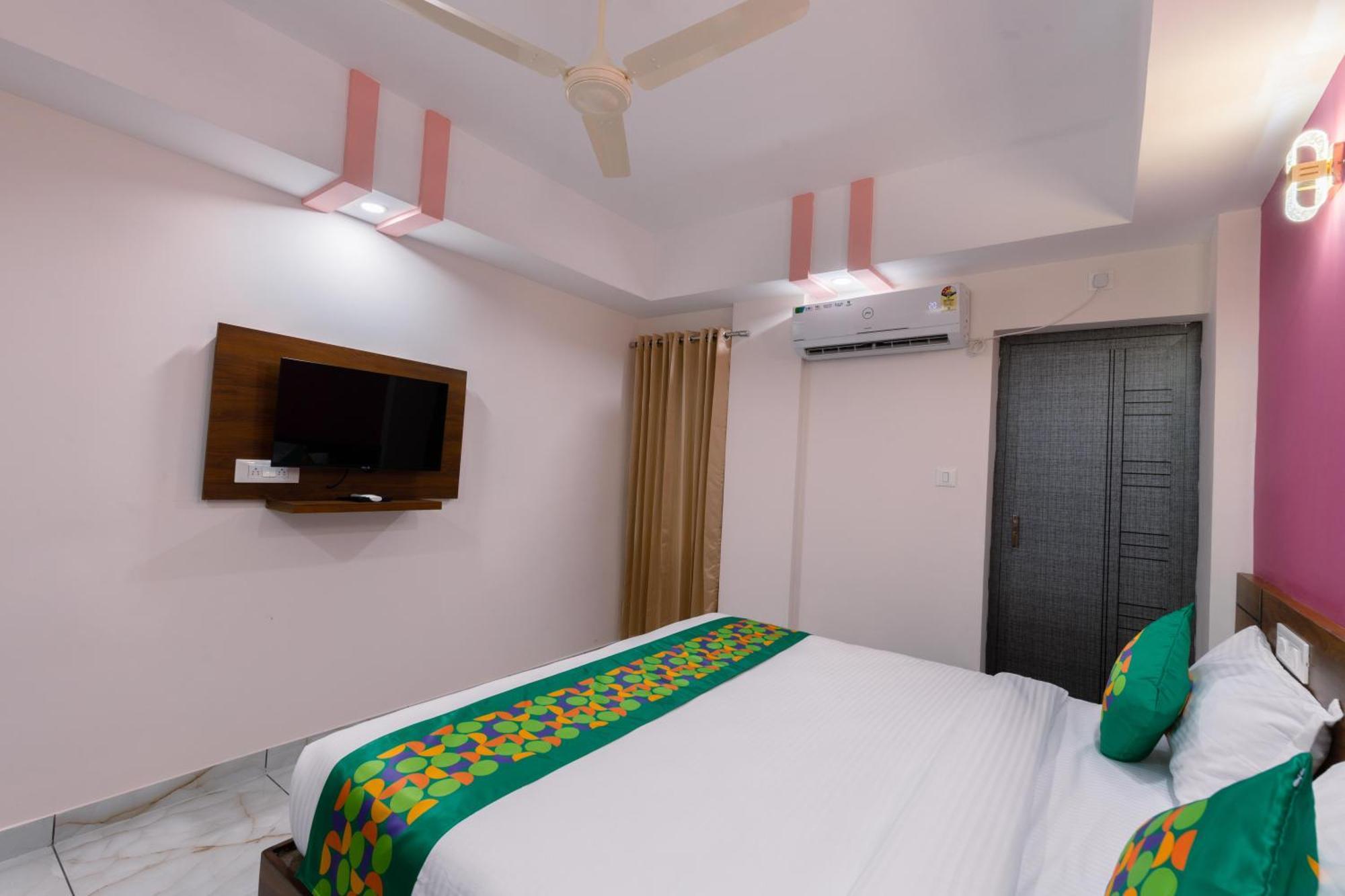 Treebo Airsuite Airport Hotel Kochi Exterior photo